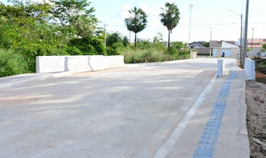 Prefeitura entrega duas importantes pontes à população nos 128 anos de Floriano