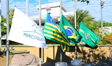 Momentos cívico, de ação de graças e de homenagens marcam o dia do aniversário de Floriano