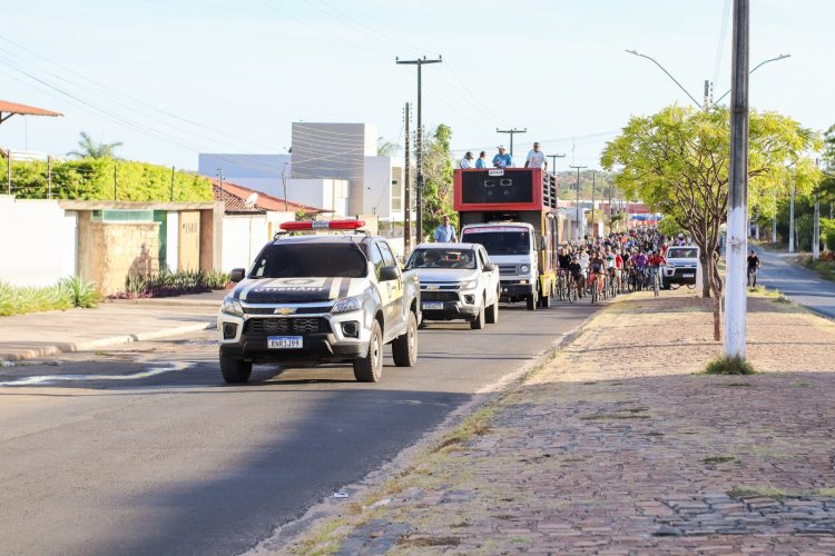 128 anos: Tradicional Passeio Ciclístico de aniversário dá show de participação em Floriano