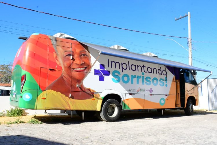 Ônibus do Implante Odontológico conclui primeira etapa de atendimentos gratuitos em Floriano