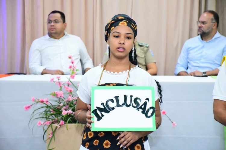 Floriano realiza a 9ª Conferência Municipal de Saúde com foco no fortalecimento do SUS
