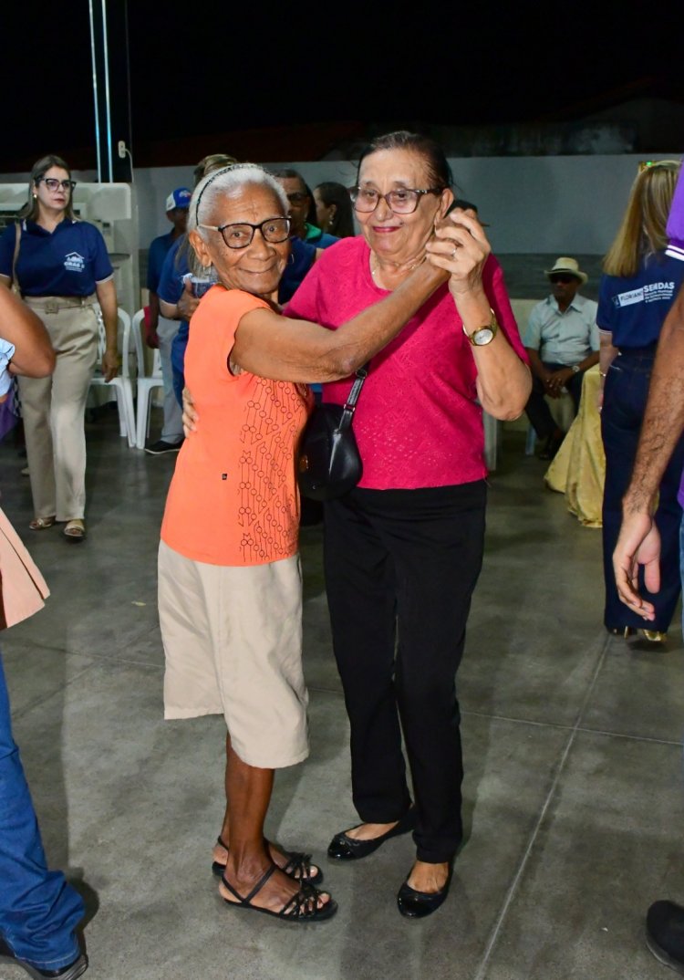 Prefeitura de Floriano realiza festa para idosos assistidos pelos programas sociais do município