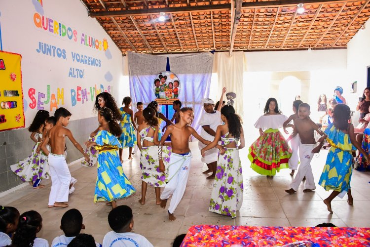 Escola municipal de Floriano realiza I Mostra Cultural sobre povos afrodescendentes