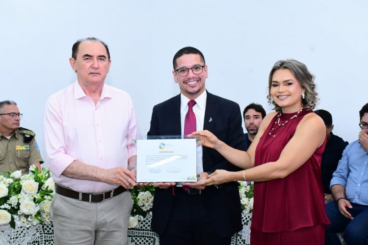 Prefeitura de Floriano entrega oficialmente o Inventário Turístico do Município