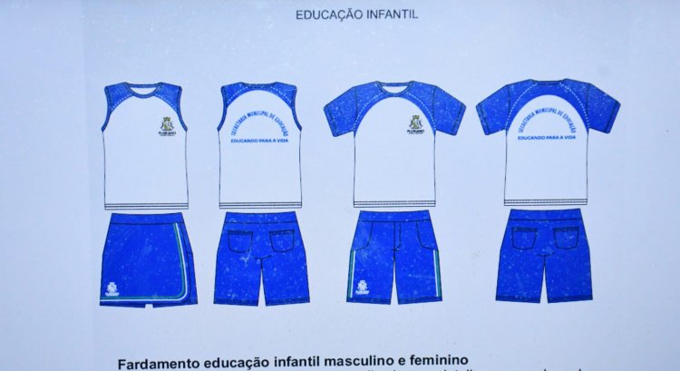 Educação de Floriano apresenta novo fardamento escolar e assina contrato com empresa que vai confeccionar os uniformes
