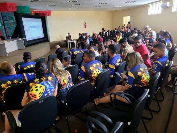 Escola de Samba ‘Os Caipiras’ é  campeã do Carnaval de Floriano pelo 3º ano consecutivo