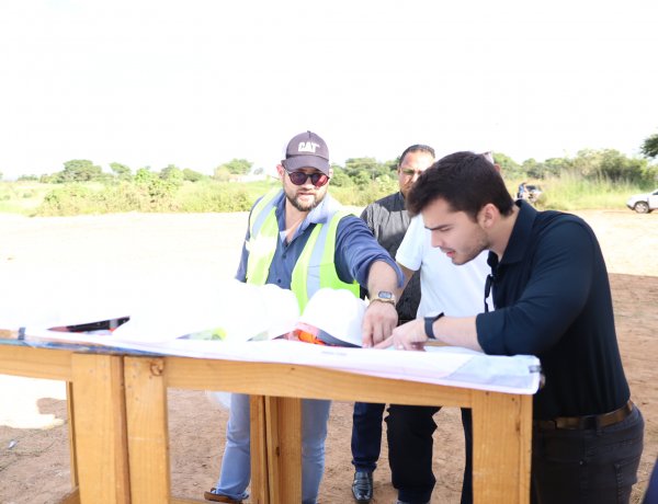 Prefeitura de Floriano acompanha agenda administrativa do governador do Estado no município