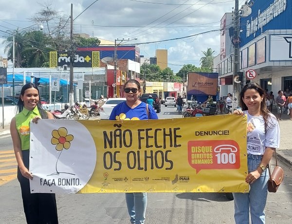 Prefeitura de Floriano participa de blitz educativa da campanha Maio Laranja em parceria com a SSP-PI