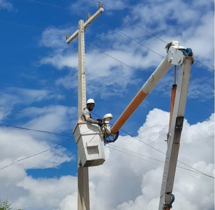 Iluminação Pública: Prefeitura de Floriano registra mais de 650 serviços executados em abril