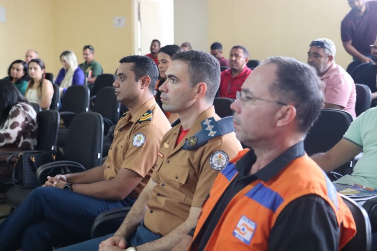 Prefeitura de Floriano participa de capacitação sobre Gestão de Riscos e Desastres