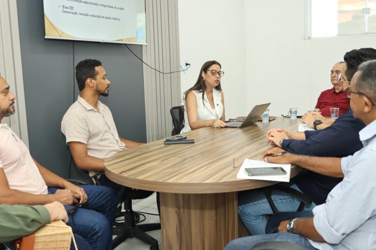 Prefeitura de Floriano recebe apresentação do projeto PET-Saúde Clima, 1º colocado no Nordeste